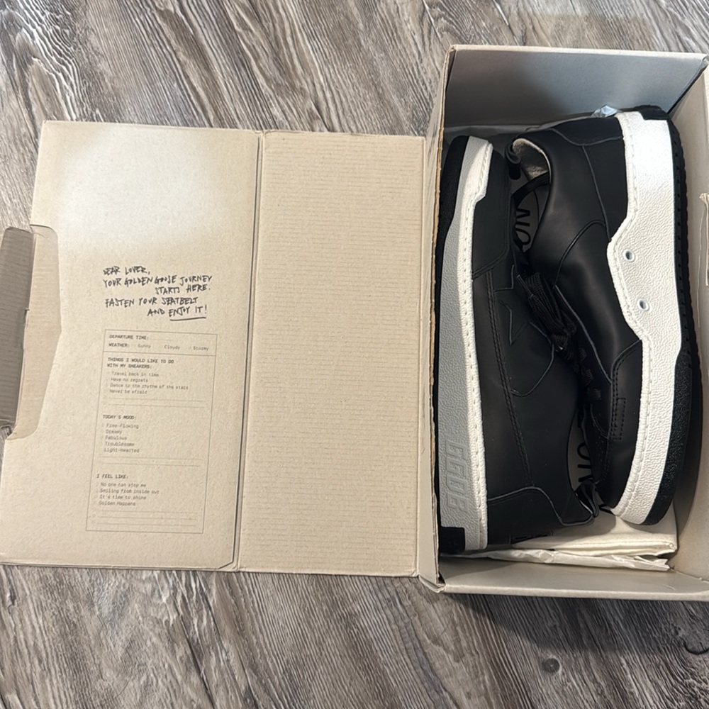 Golden Goose - Picture 7 of 8